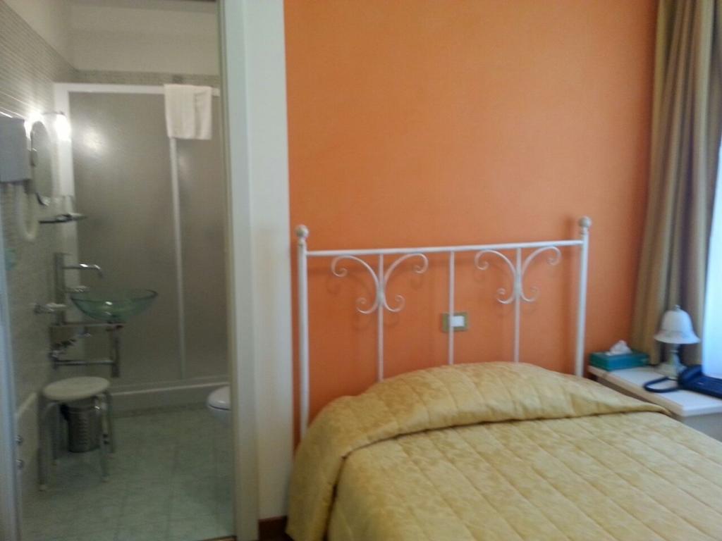 Hotel Ristorante Ruatta San Maurizio Szoba fotó